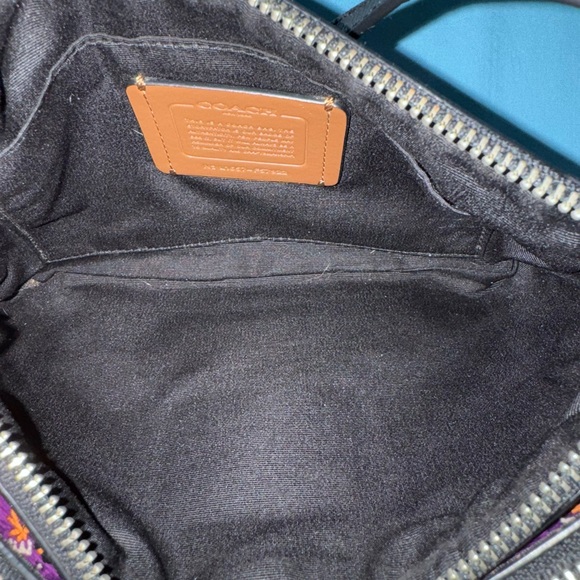 Coach Lyla EUC dual zip violet floral crossbody - Picture 6 of 8